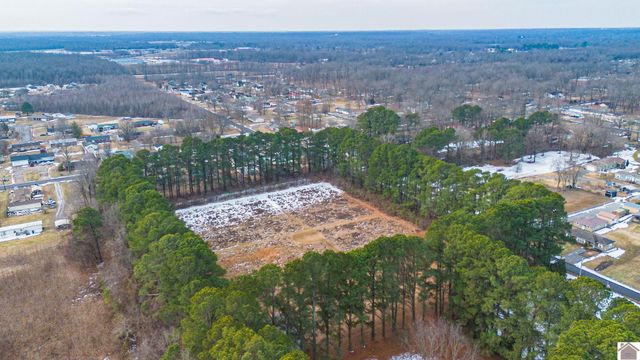 1560 Meacham Ln., Paducah, KY 42003