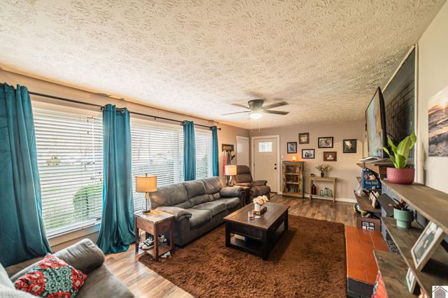 1560 Meacham Ln., Paducah, KY 42003