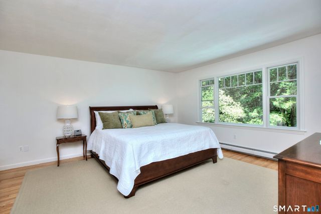 142 Horseshoe Lane, Fairfield, CT 06824