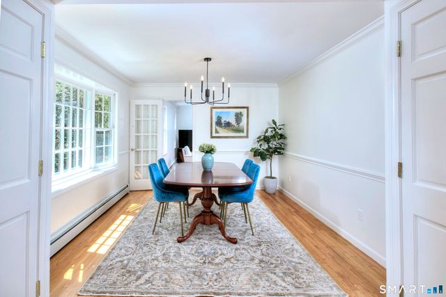 142 Horseshoe Lane, Fairfield, CT 06824