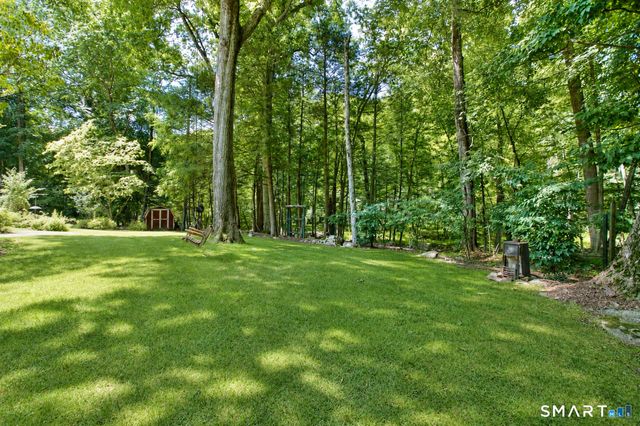 142 Horseshoe Lane, Fairfield, CT 06824