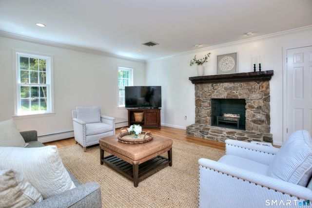 142 Horseshoe Lane, Fairfield, CT 06824