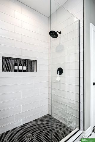 20602 E Street, Elkhorn, NE 68022