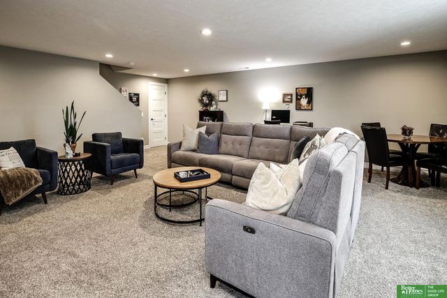 20602 E Street, Elkhorn, NE 68022