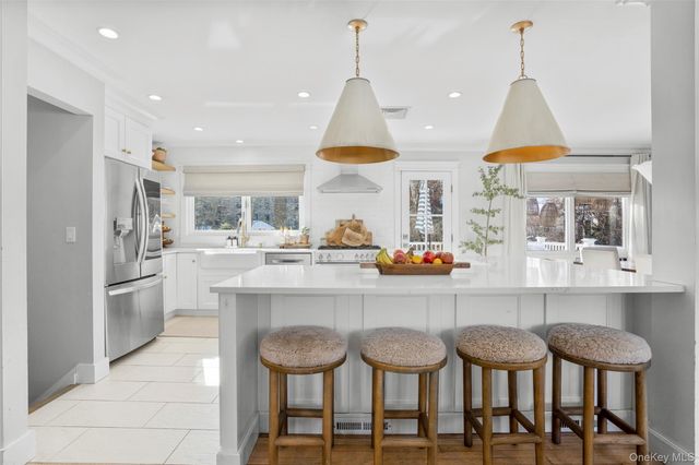 87 Inverness Road, New Rochelle, NY 10804