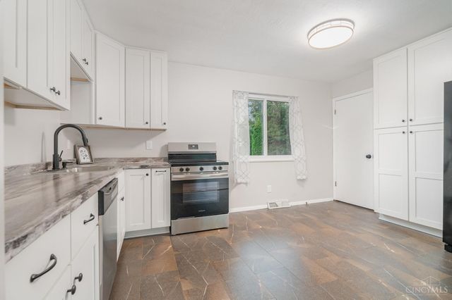8474 Chesswood Drive, Colerain Twp, OH 45239