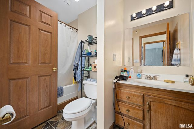 123 SW JEFFERSON Avenue E6A, Peoria, IL 61602