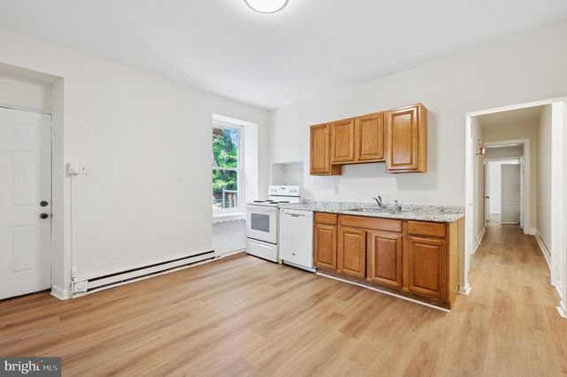 111 W QUEEN LN #1F, Philadelphia, PA 19144