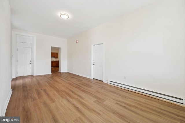111 W QUEEN LN #1F, Philadelphia, PA 19144