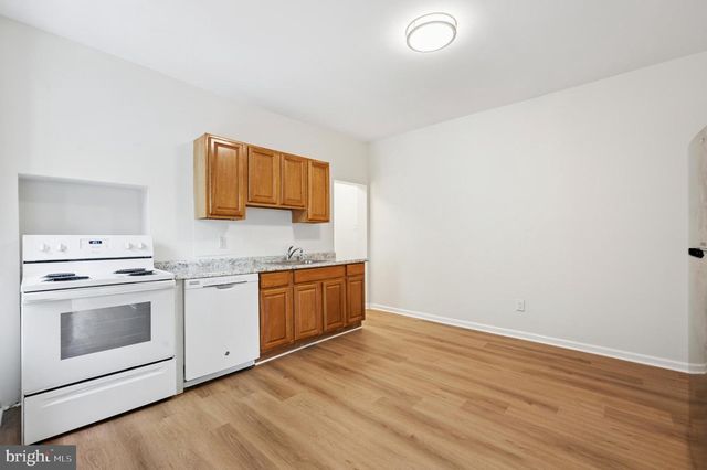 111 W QUEEN LN #1F, Philadelphia, PA 19144