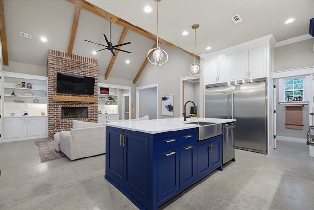 15747 Goldfinch Road, Gravette, AR 72736