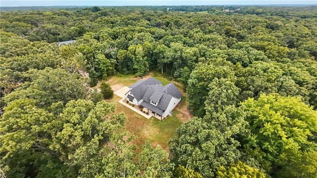 15747 Goldfinch Road, Gravette, AR 72736