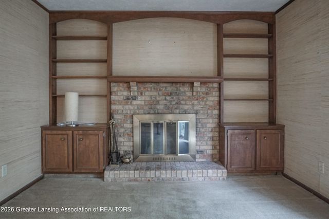 5618 Bearcreek Drive, Lansing, MI 48917