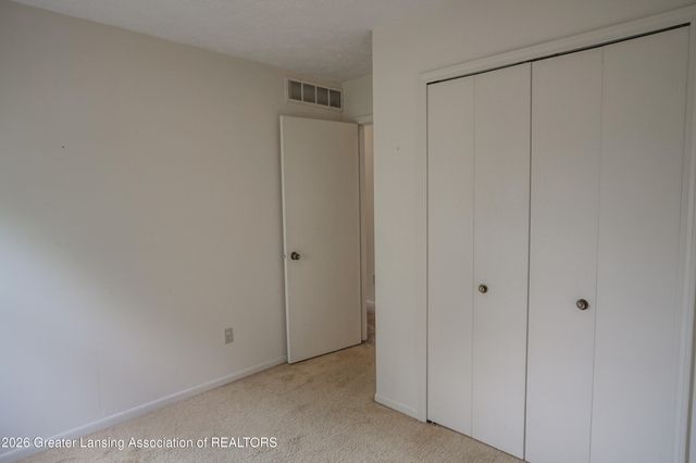 5618 Bearcreek Drive, Lansing, MI 48917