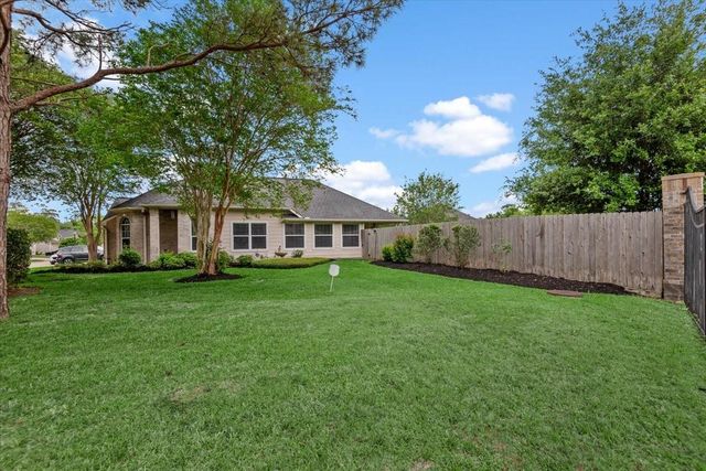 15802 Collinsville Drive, Tomball, TX 77377