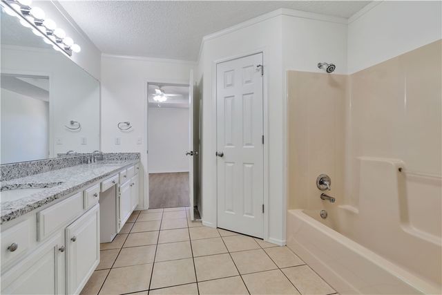 1740 Oxford Place, Springdale, AR 72764