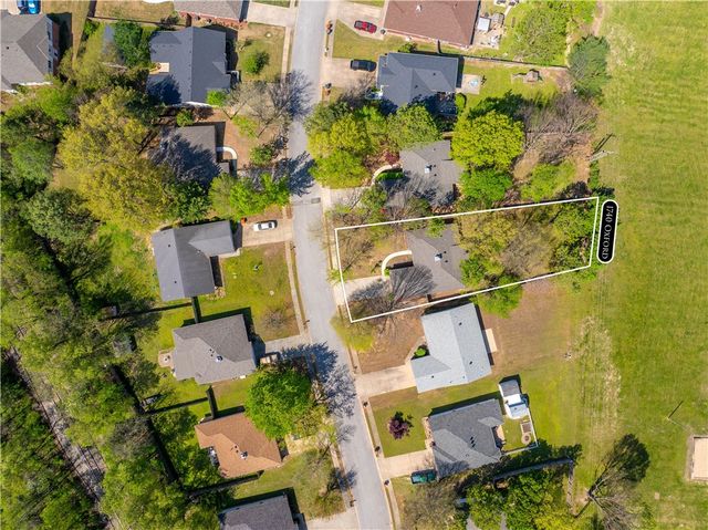 1740 Oxford Place, Springdale, AR 72764