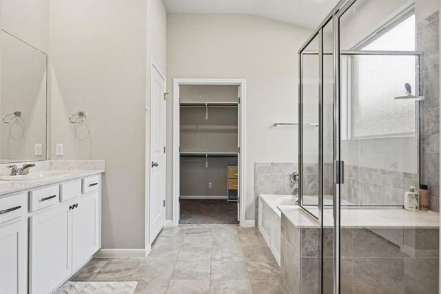 1613 Dubiel DR, Leander, TX 78641