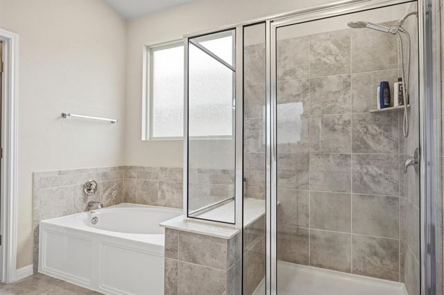 1613 Dubiel DR, Leander, TX 78641