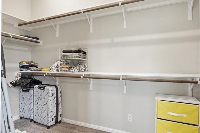 1613 Dubiel DR, Leander, TX 78641