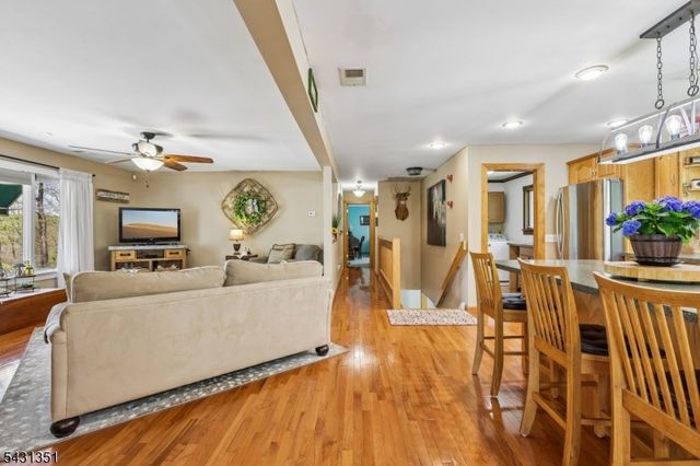 500 Maxim Dr, Hopatcong Boro, NJ 07821