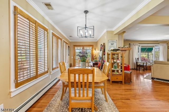 500 Maxim Dr, Hopatcong Boro, NJ 07821