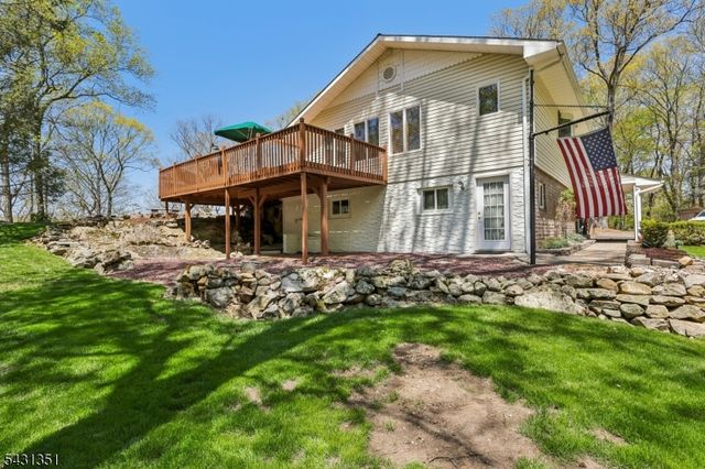 500 Maxim Dr, Hopatcong Boro, NJ 07821