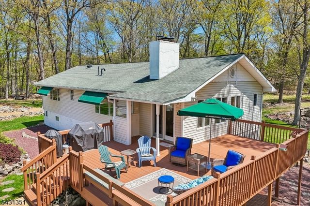500 Maxim Dr, Hopatcong Boro, NJ 07821