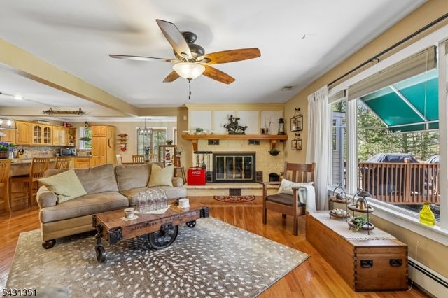 500 Maxim Dr, Hopatcong Boro, NJ 07821