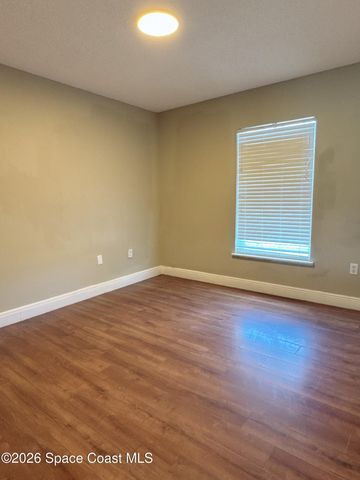 1718 Sawgrass Drive SW, Palm Bay, FL 32908