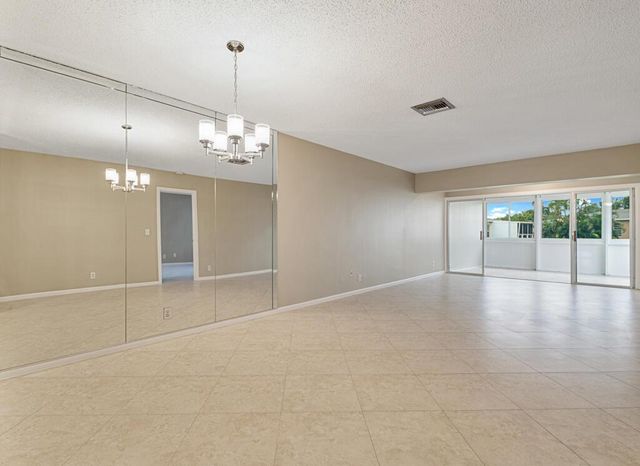 2411 Papaya Drive 202, Delray Beach, FL 33445