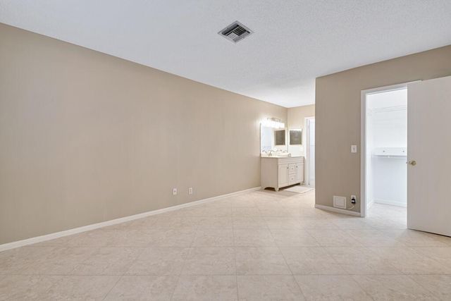 2411 Papaya Drive 202, Delray Beach, FL 33445