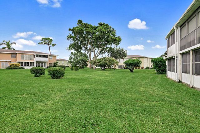 2411 Papaya Drive 202, Delray Beach, FL 33445