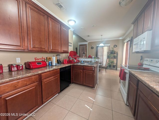 216 Dogwood Street, Waveland, MS 39576