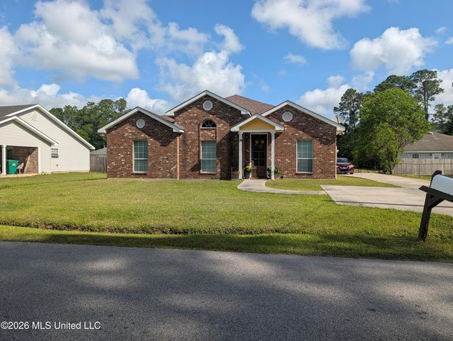 216 Dogwood Street, Waveland, MS 39576