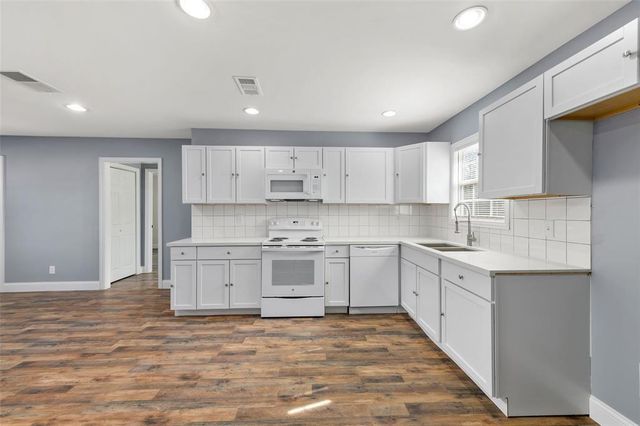 5102 Carmen Street, Houston, TX 77033