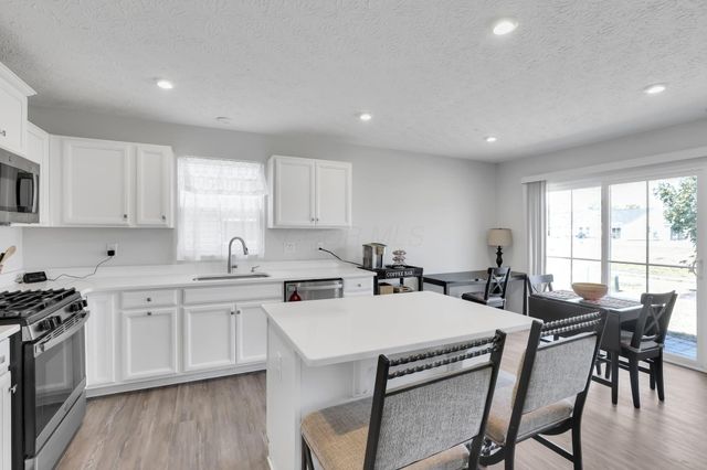 6575 Turning Stone Loop, Canal Winchester, OH 43110