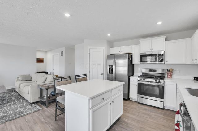 6575 Turning Stone Loop, Canal Winchester, OH 43110