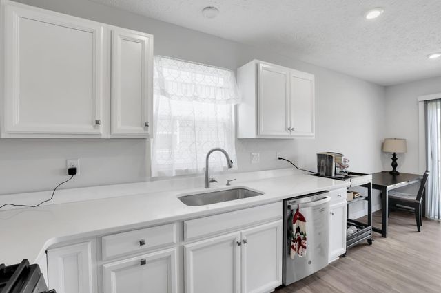 6575 Turning Stone Loop, Canal Winchester, OH 43110