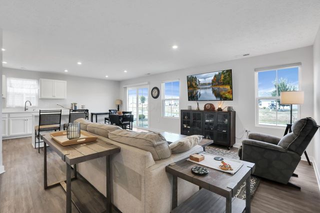 6575 Turning Stone Loop, Canal Winchester, OH 43110