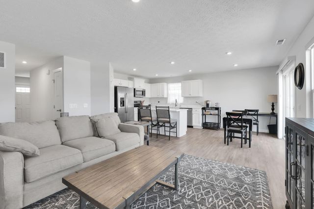 6575 Turning Stone Loop, Canal Winchester, OH 43110