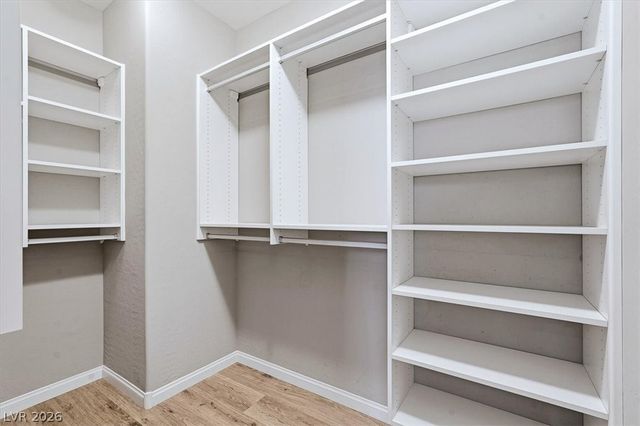 11844 Mino Rio Avenue, Las Vegas, NV 89138