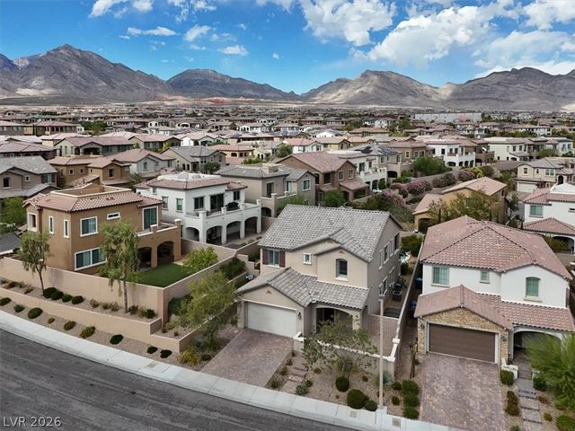 11844 Mino Rio Avenue, Las Vegas, NV 89138