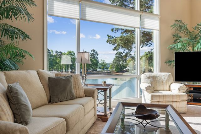 305 S Reach Lane, Salem, SC 29676