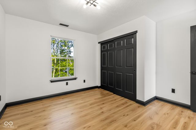 3258 Starlite Court, Columbus, IN 47203