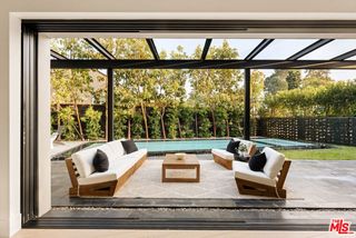 5988 W 76th Street, Los Angeles, CA 90045