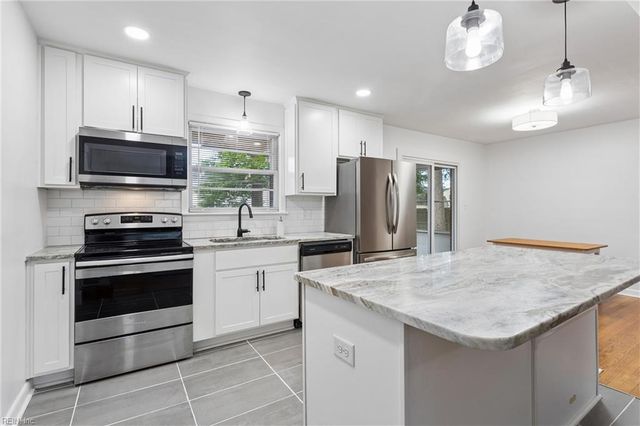 119 Nicewood DR, Newport News, VA 23602