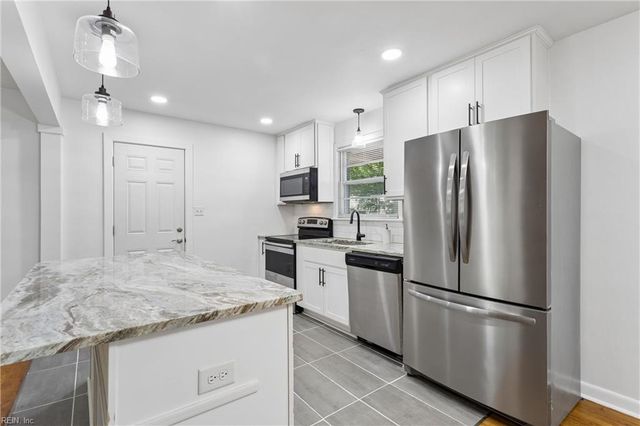 119 Nicewood DR, Newport News, VA 23602