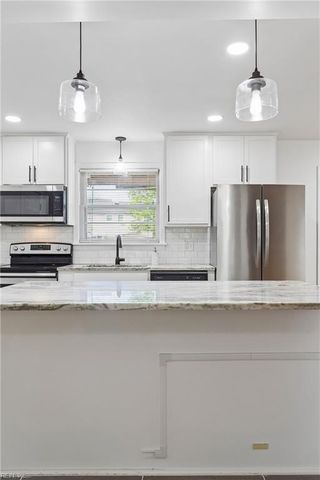 119 Nicewood DR, Newport News, VA 23602