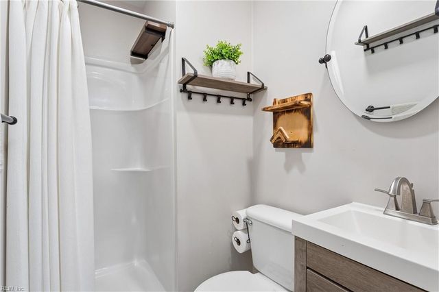 119 Nicewood DR, Newport News, VA 23602